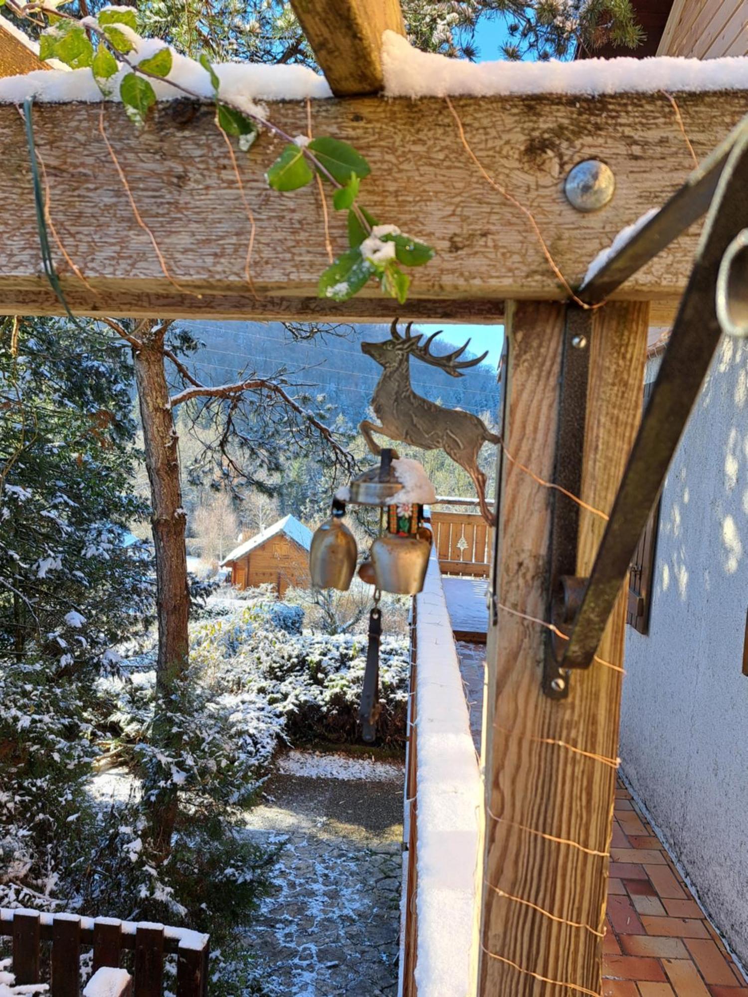 Le Refuge Du Herisson Doucier Exterior photo
