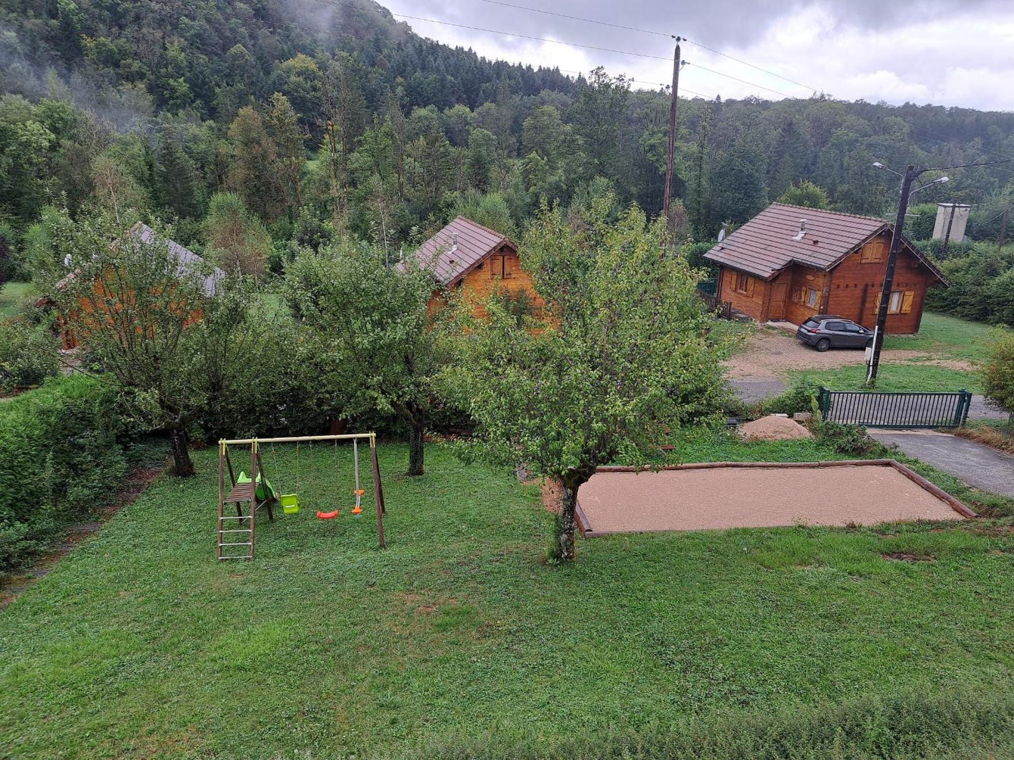 Le Refuge Du Herisson Doucier Exterior photo